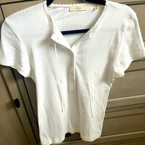 DOEN NWOT white button tee
